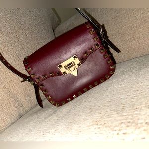 Valentino Garavani
Rockstud Medium Shoulder Bag